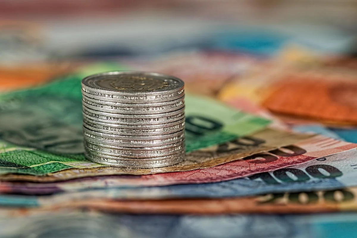 Pourquoi les banques cachent ces frais (et comment les repérer)