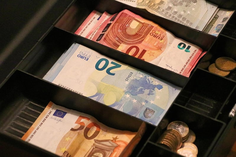 Western union envoyer de l'argent en 2026 : nos astuces pour économiser